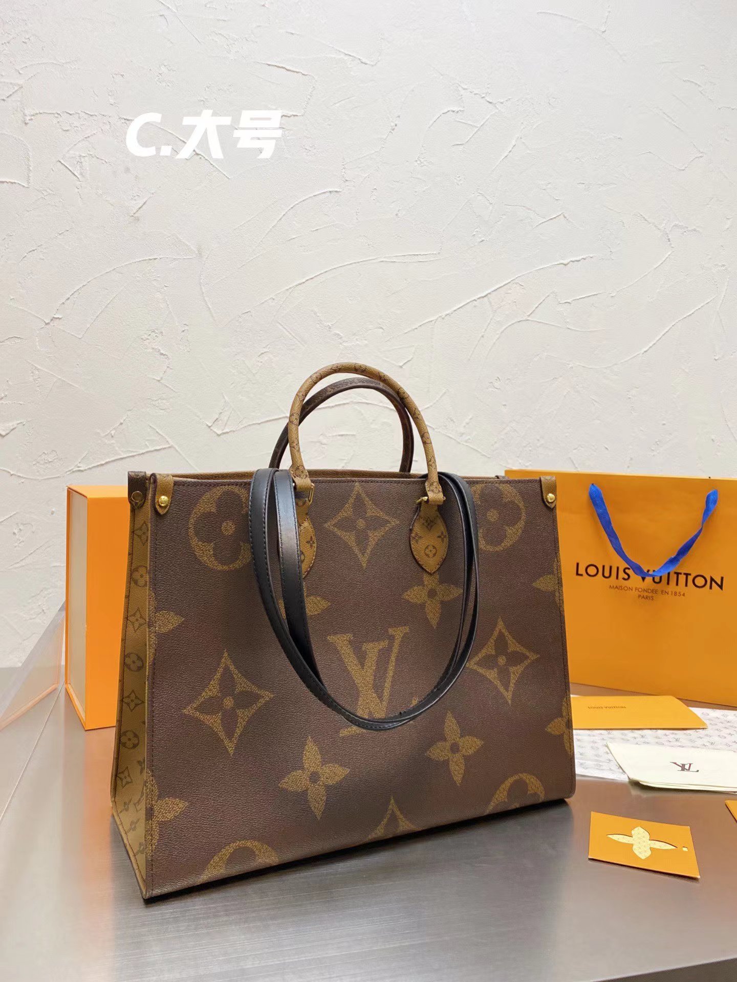 78.04$  LV    code  472-6367-R gallery