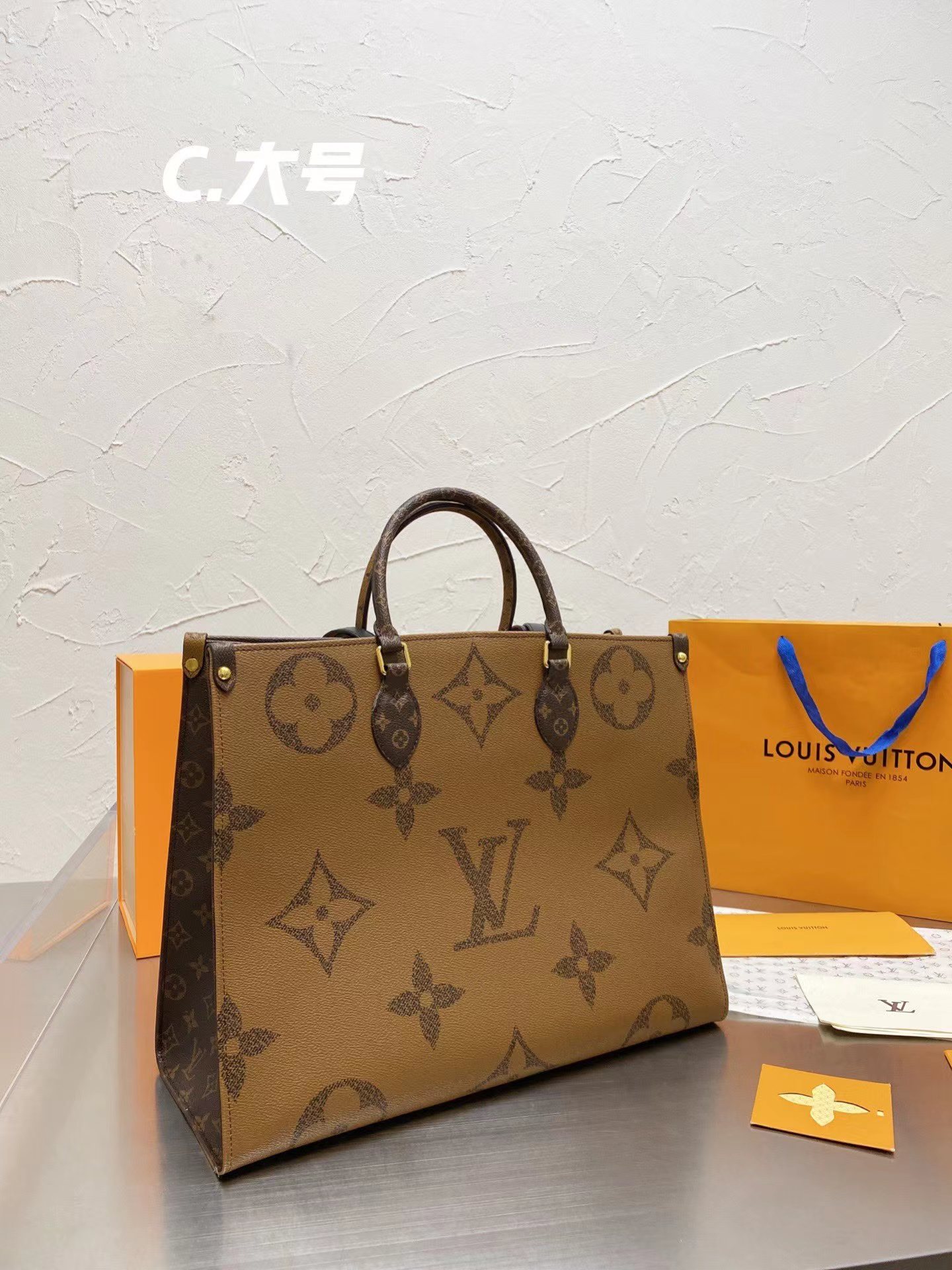 78.04$  LV    code  472-6367-R gallery