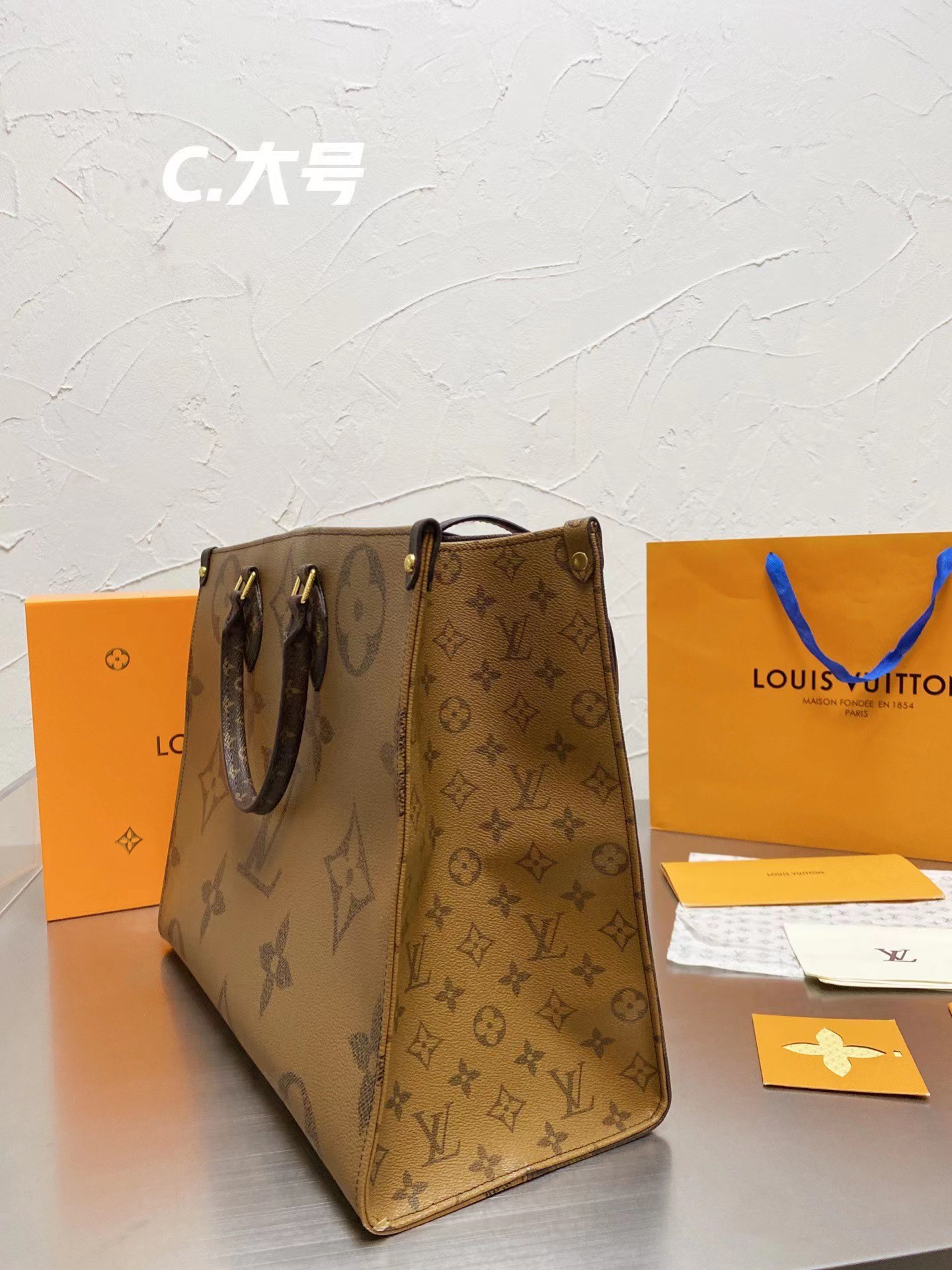 78.04$  LV    code  472-6367-R gallery