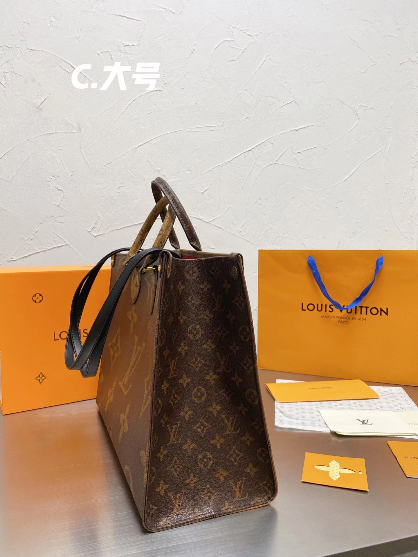 78.04$  LV    code  472-6367-R gallery