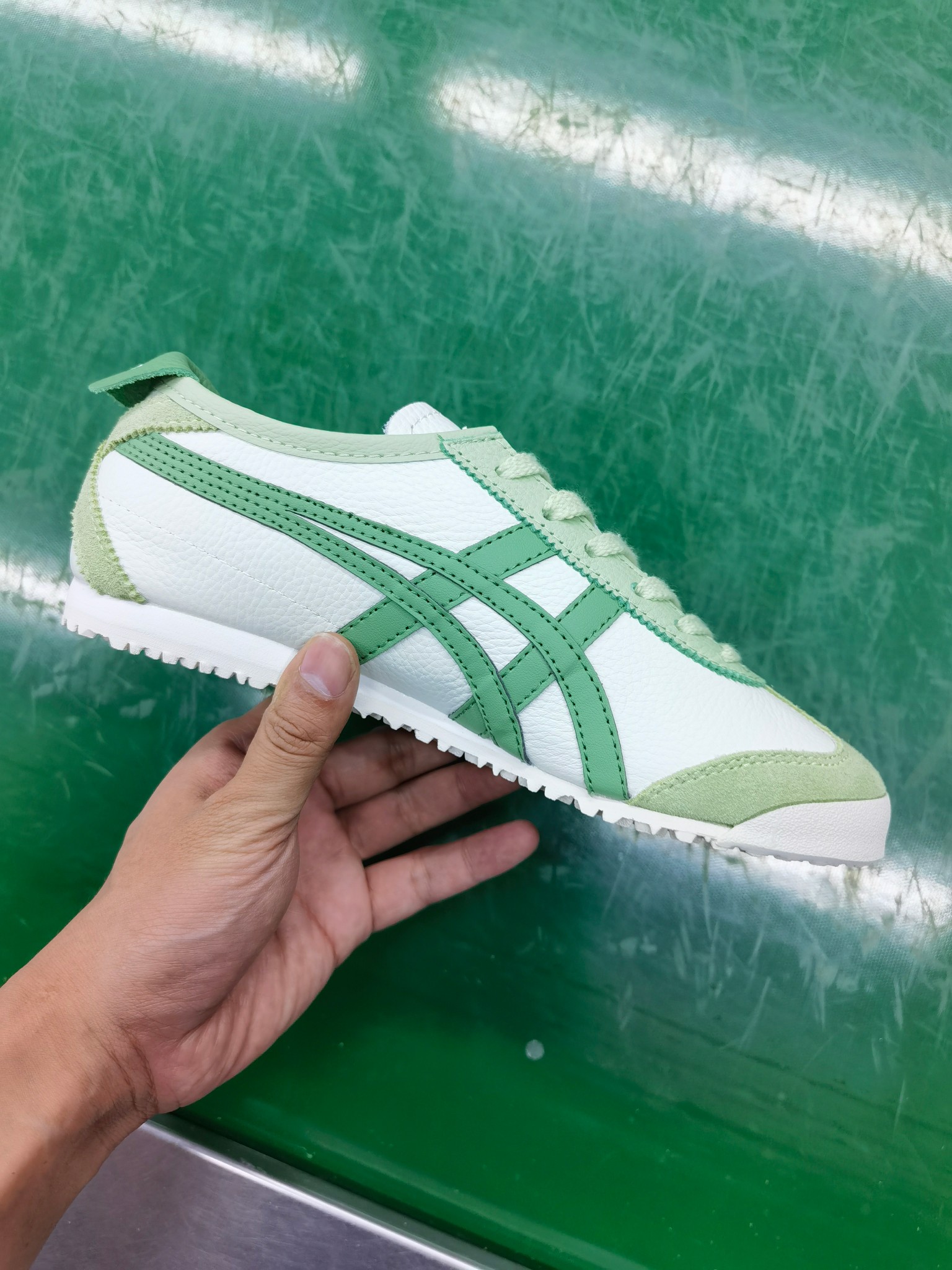 83850-Asics-480 gallery