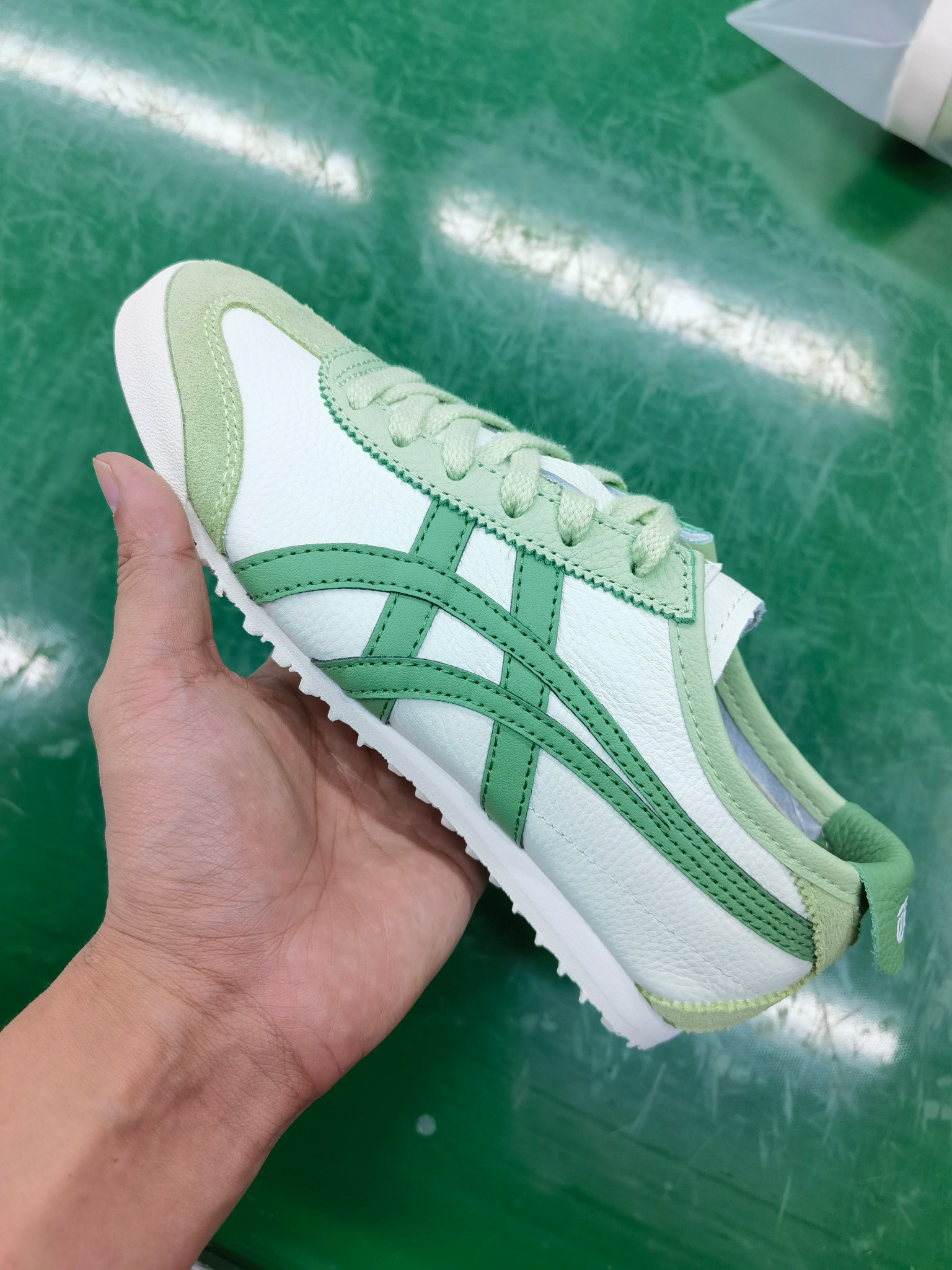 83850-Asics-480 gallery