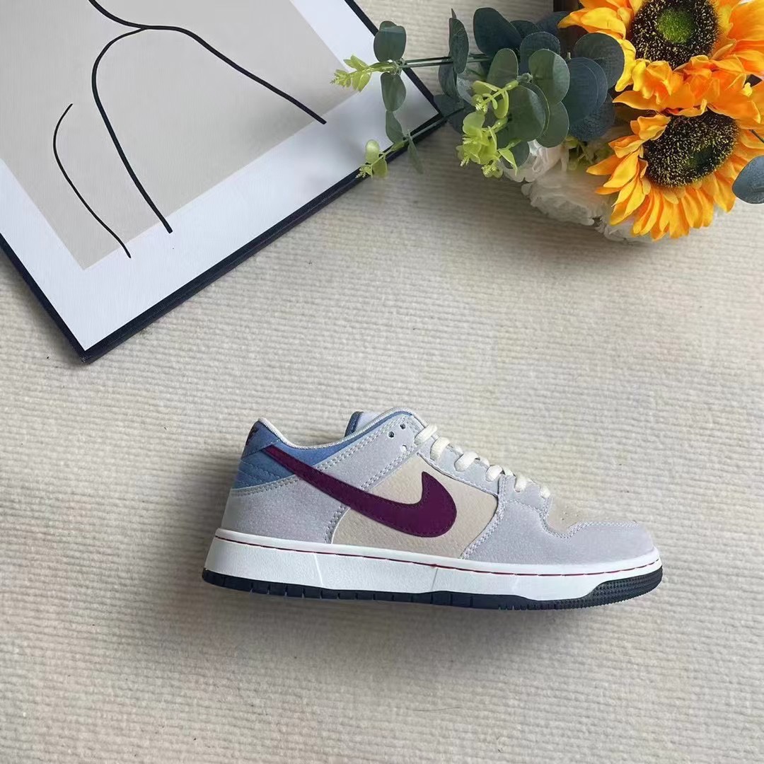 8605-T    NIKE 26.79$ gallery