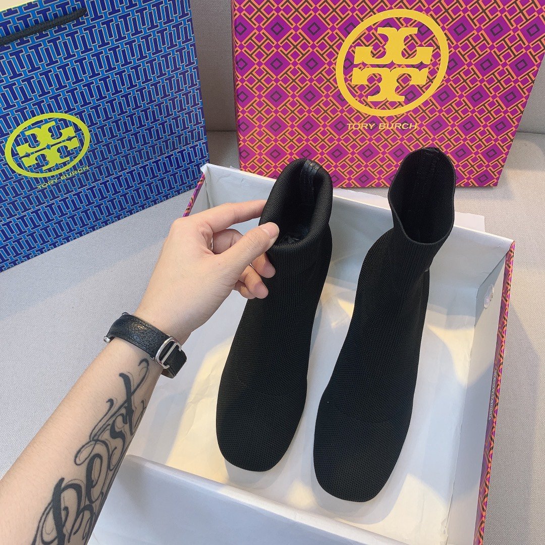 8636-T   46.79$ TORY  BURCH gallery