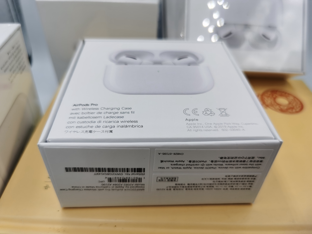 8638-TD   AirPods / ProAirPods 30.25$ -EJ gallery