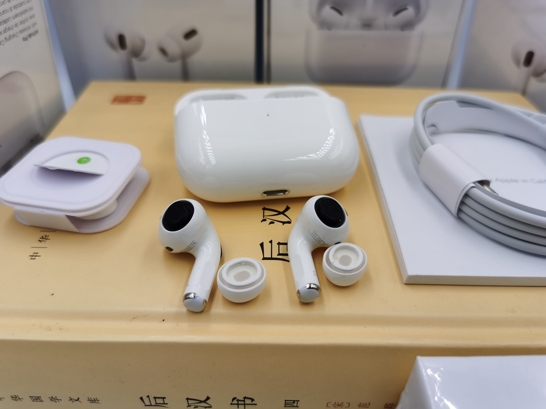 8638-TD   AirPods / ProAirPods 30.25$ -EJ gallery