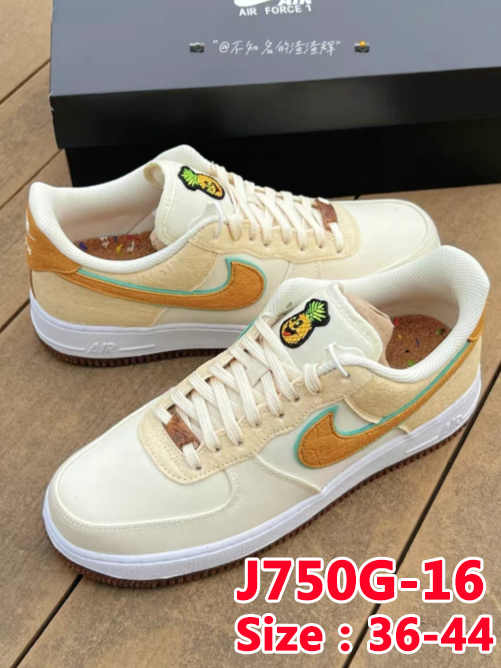 8678-T   43.66$ NIKE gallery