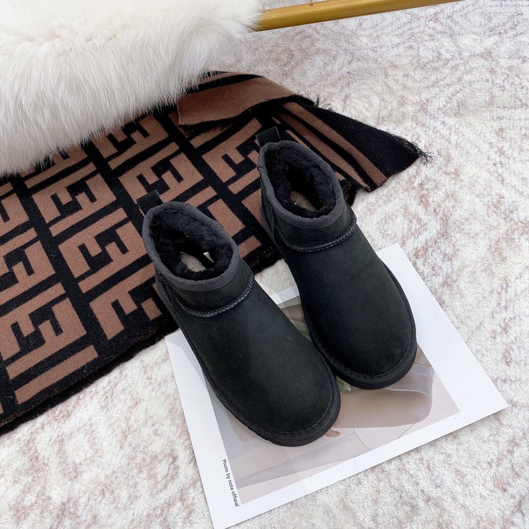 8709-T  49.51 UGG 1:1 gallery