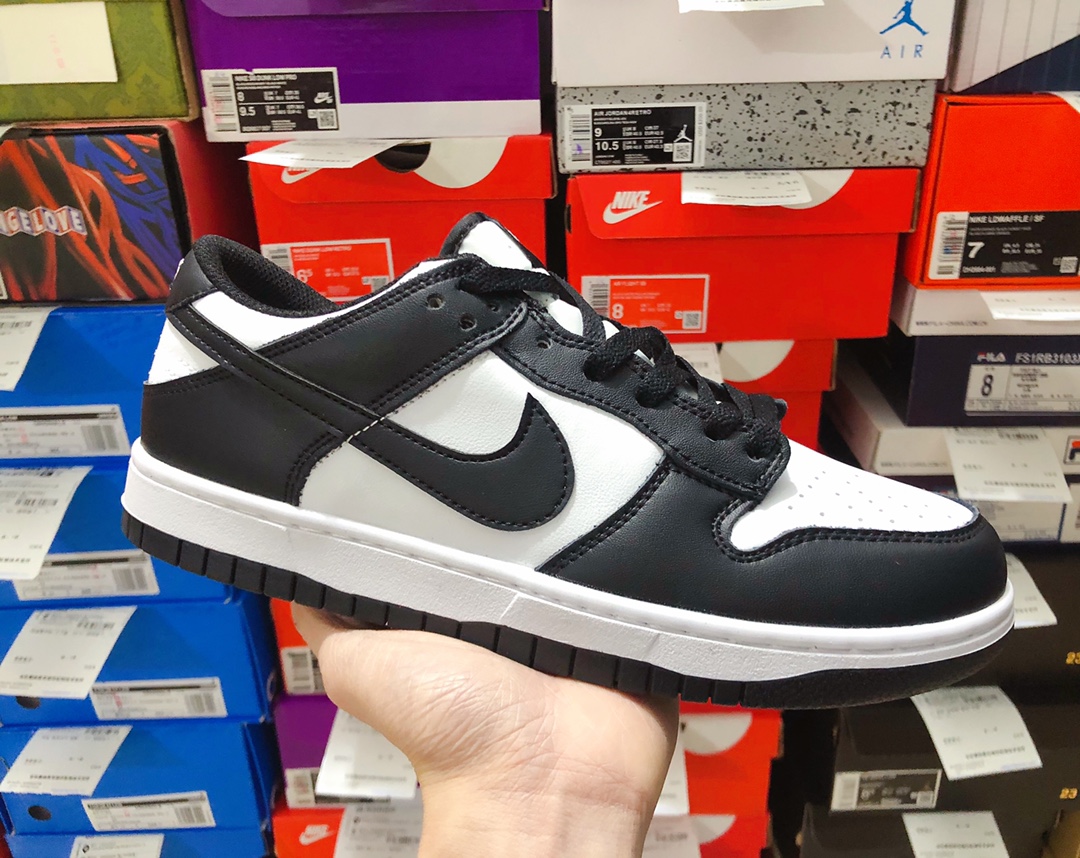 8718-T   NIKE 29.99$ gallery