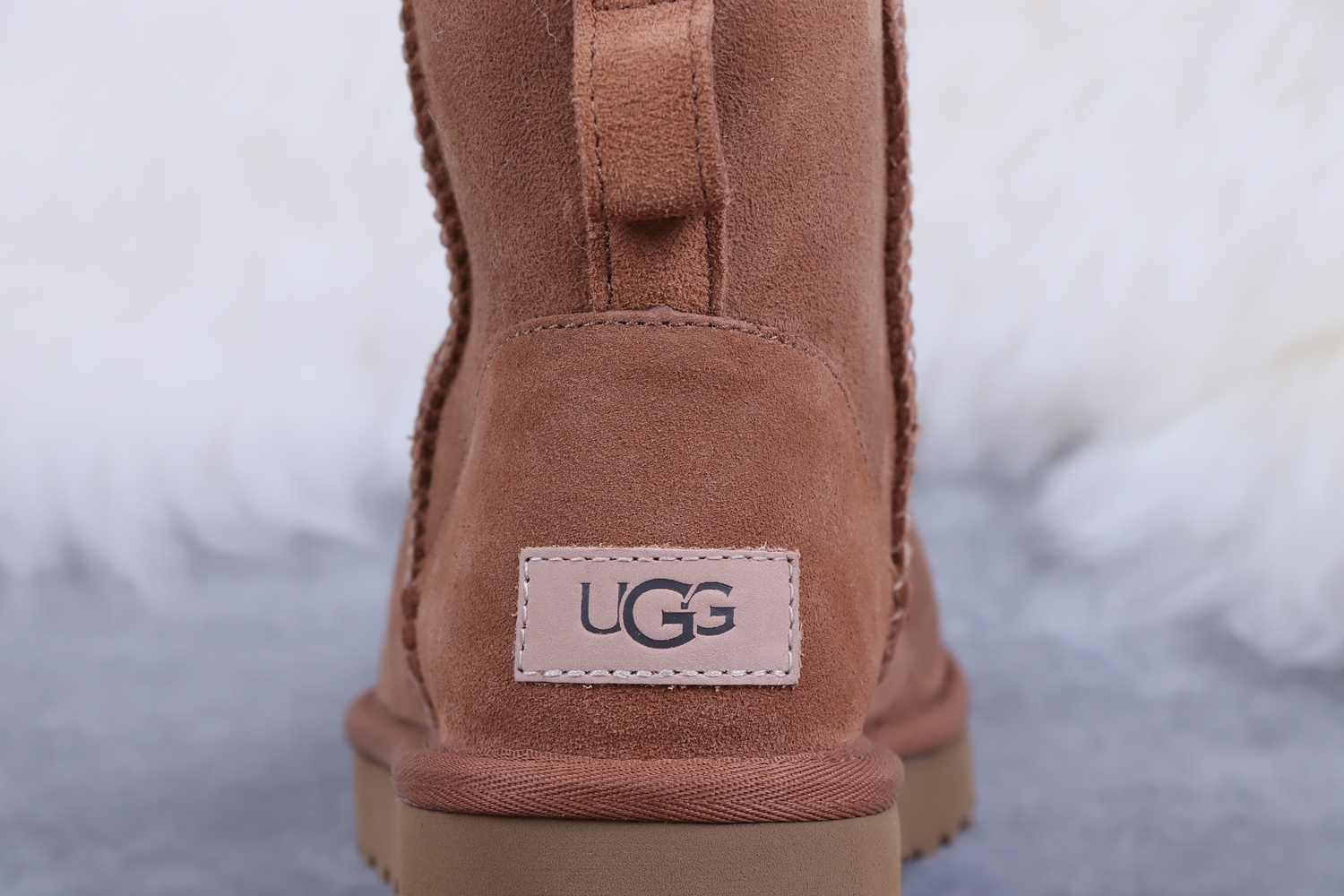 8774-T    32.32$ UGG gallery