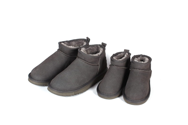 8788-T    29.51$UGG gallery