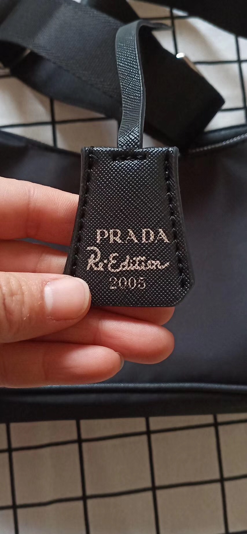 8844-T    20.99$ PRADA gallery