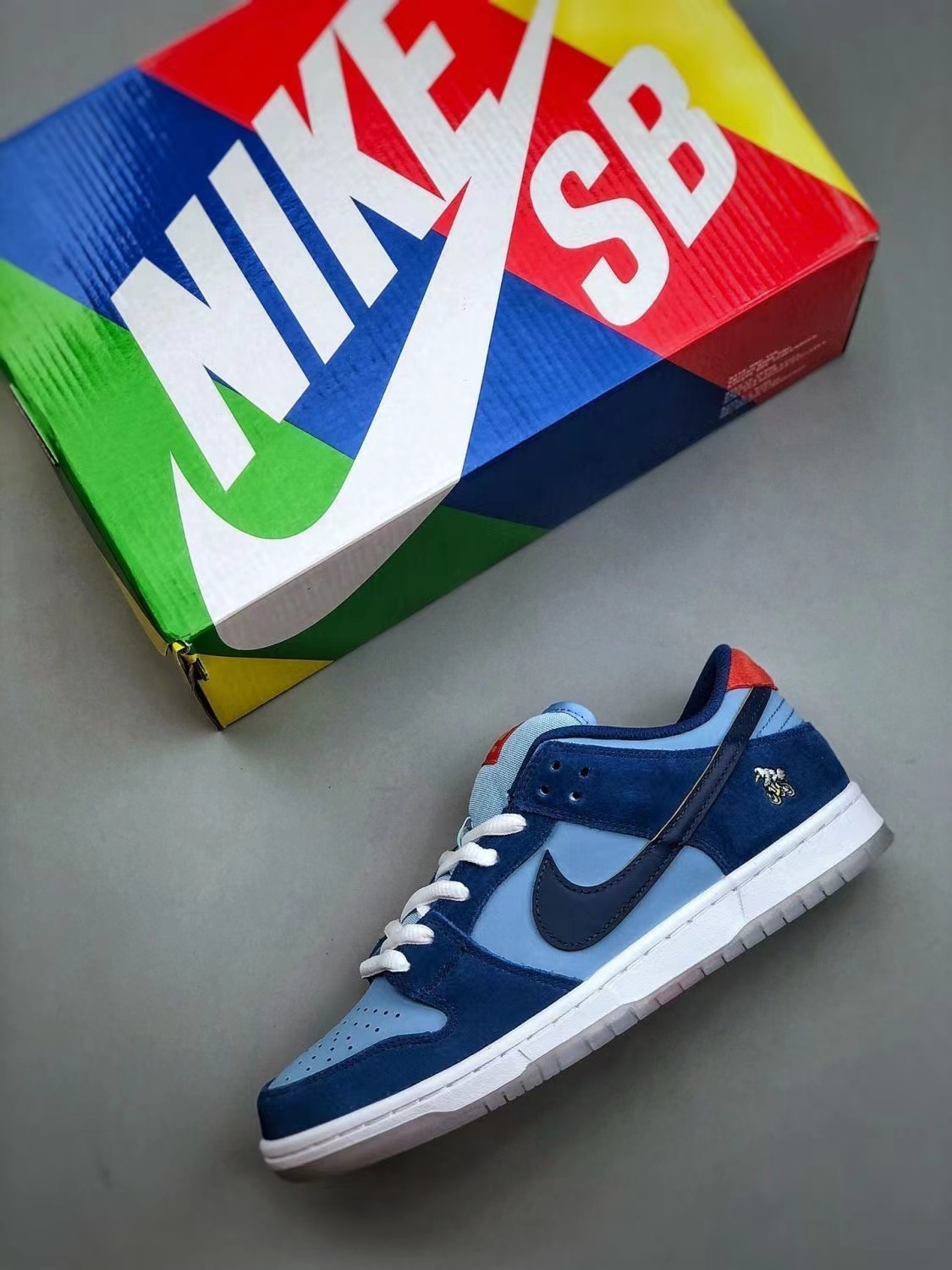 9214-T      49.25$ NIKE SB gallery