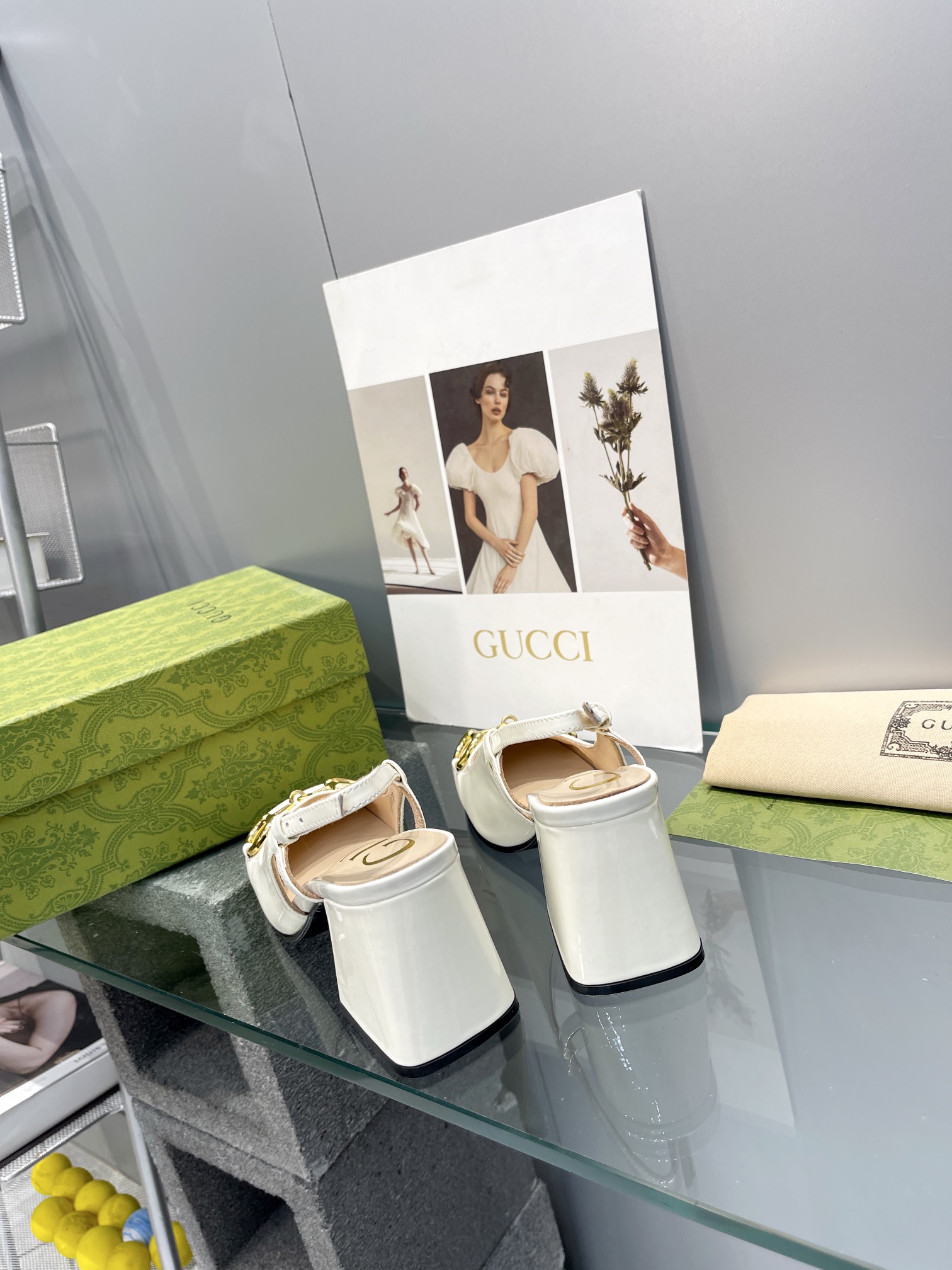 93556-Gucci-828 gallery