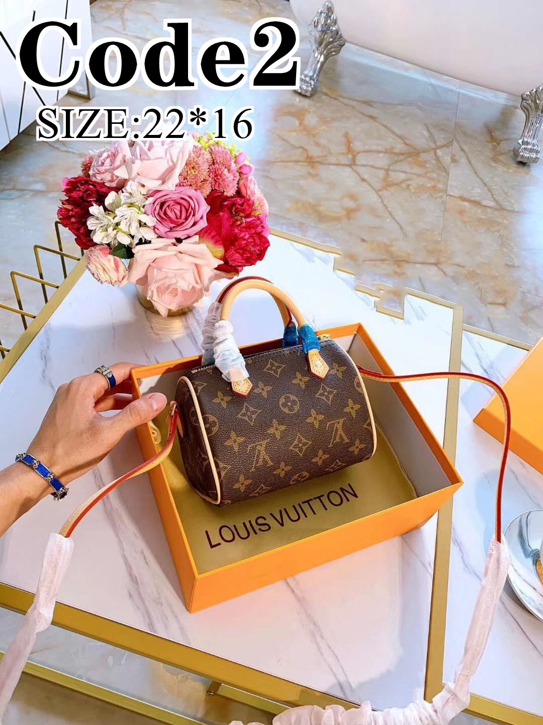 9395-T    LV pillow bag  36$ gallery