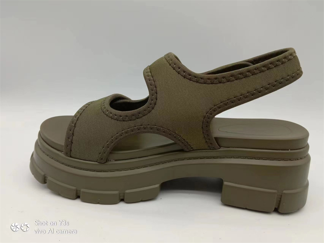 9774-T       UGG 26.99$ gallery