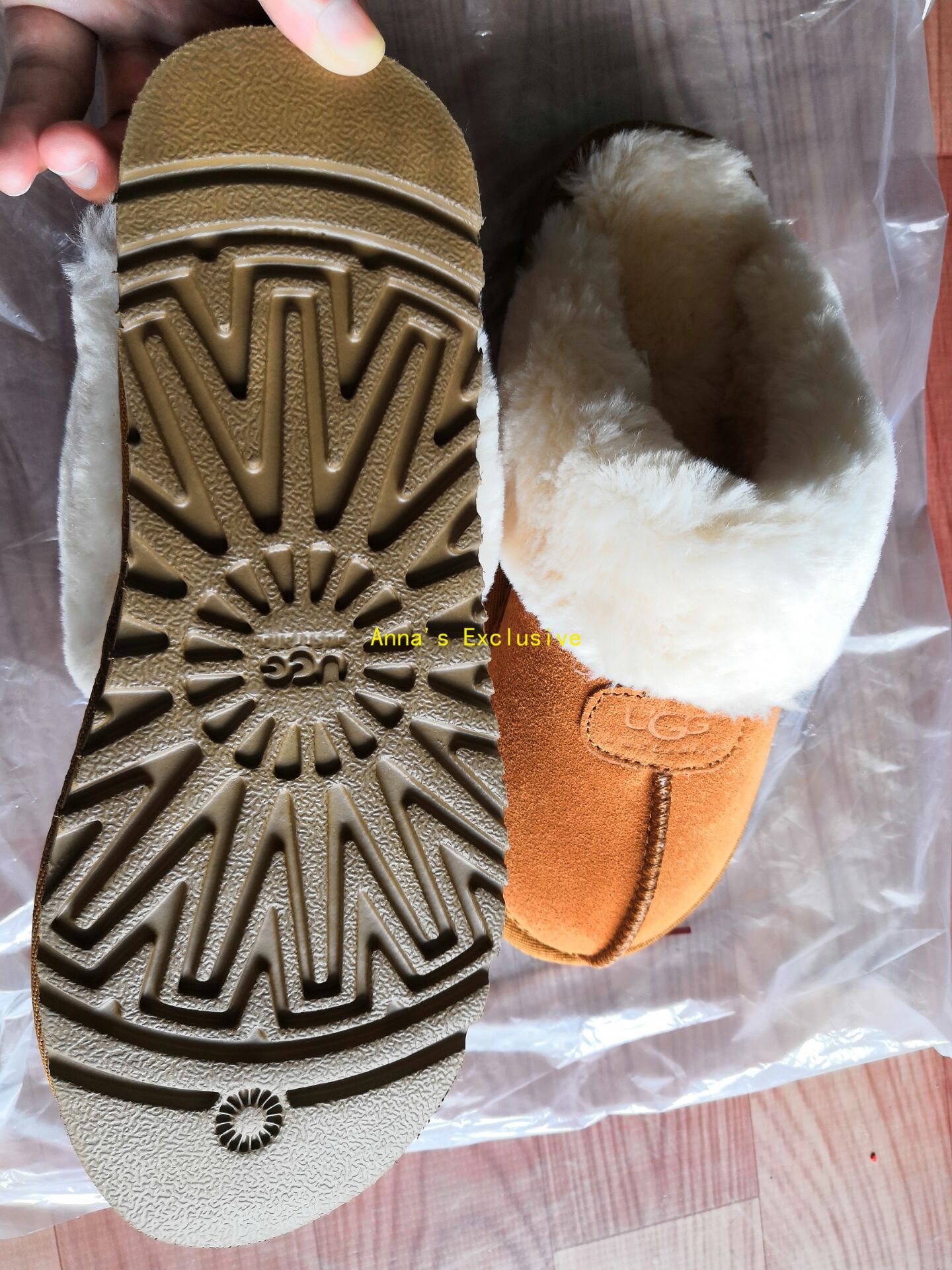 AN1062 UGG KIDS 29.99$  C6Q1062 gallery