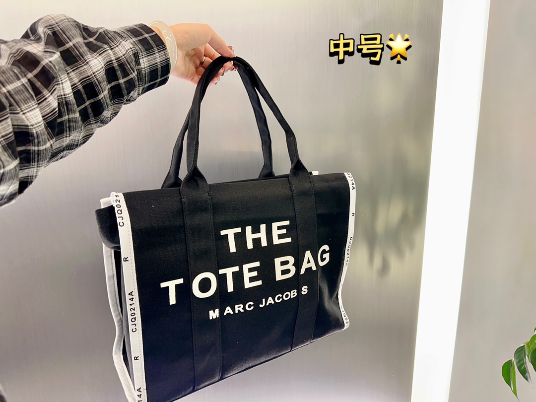 AN3243  TOTE  49.99$ -GBB gallery