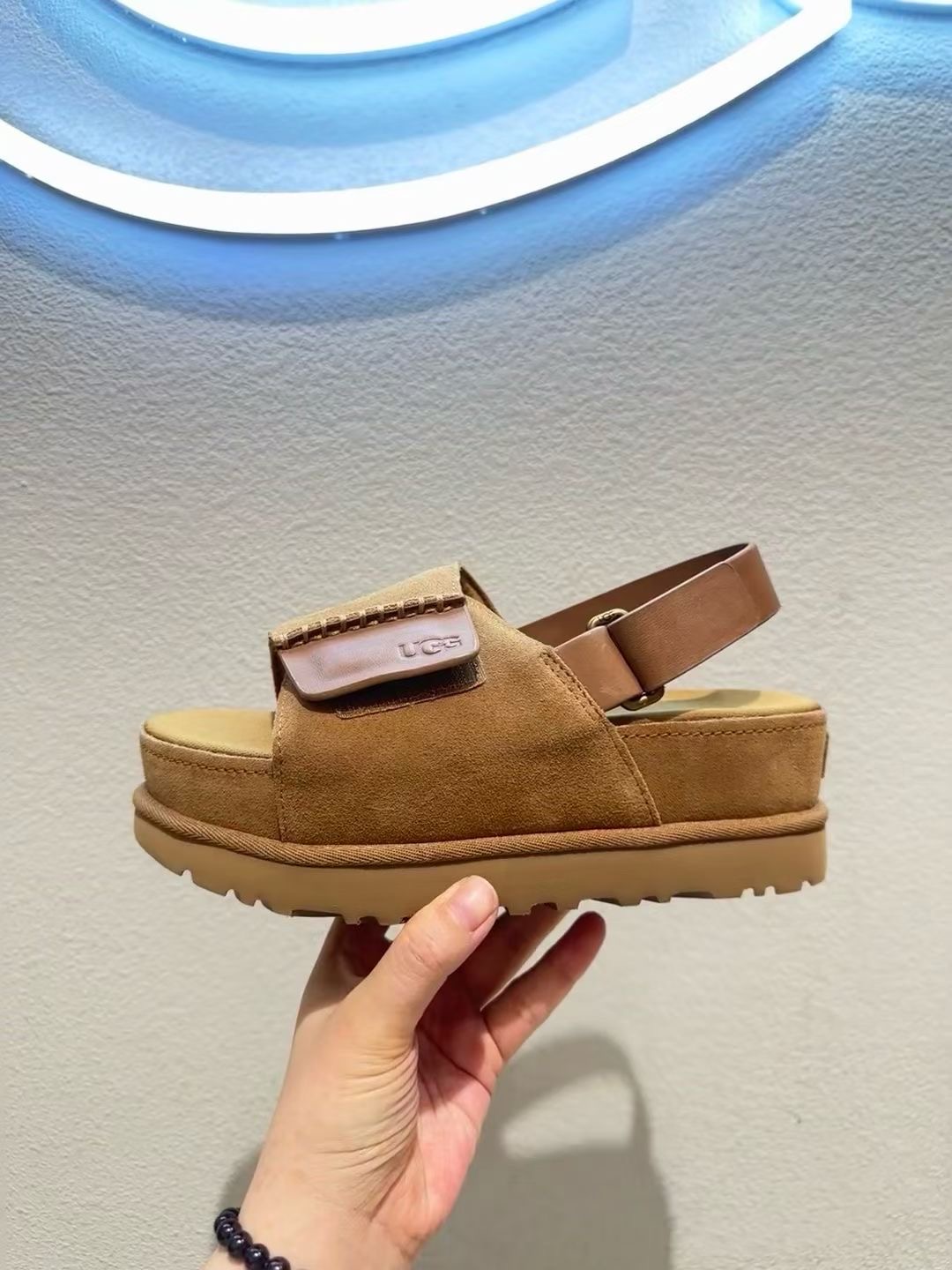 AN4252 UGG 68.99$  S6R4252  -UG2 gallery