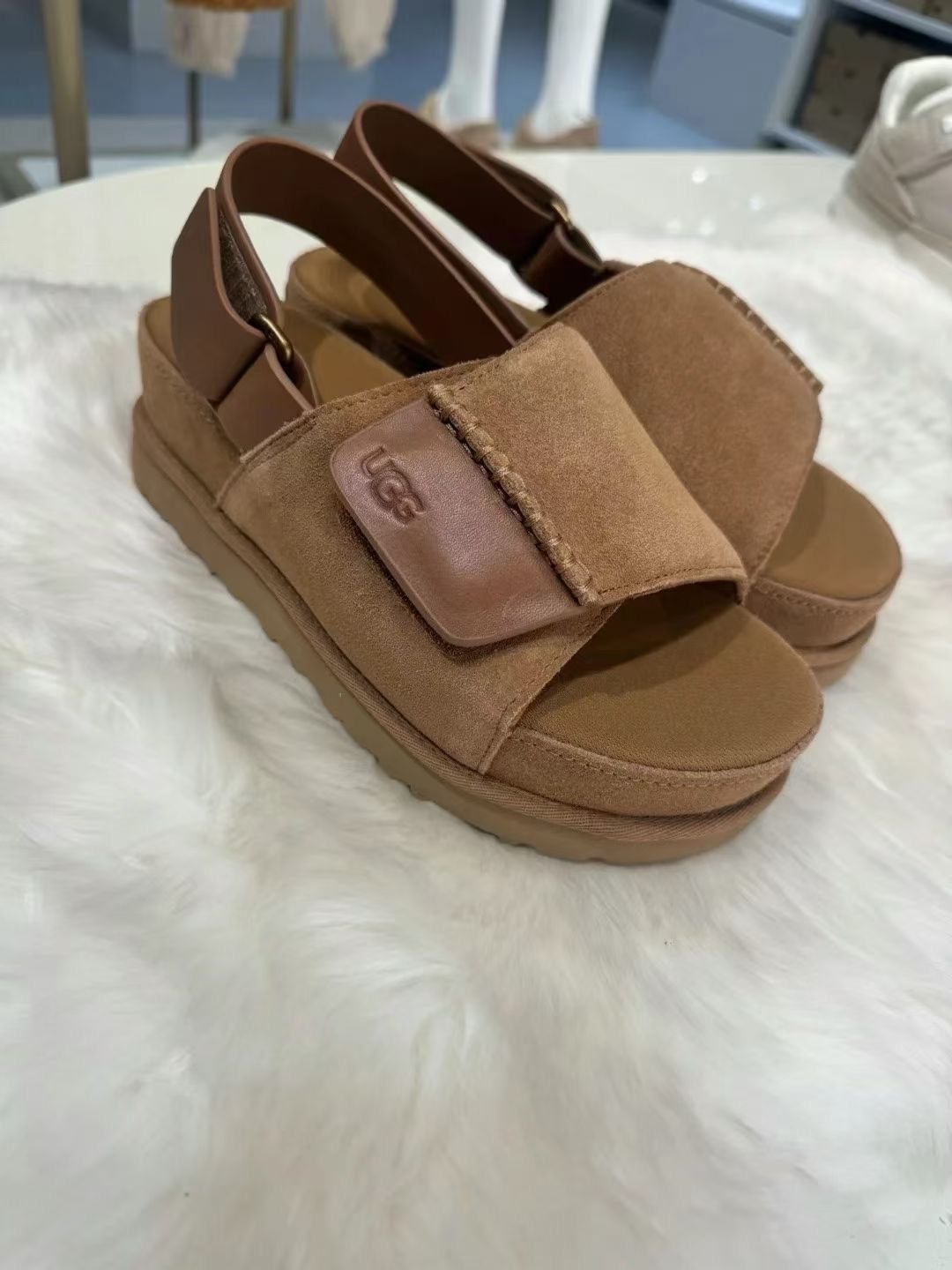 AN4252 UGG 68.99$  S6R4252  -UG2 gallery