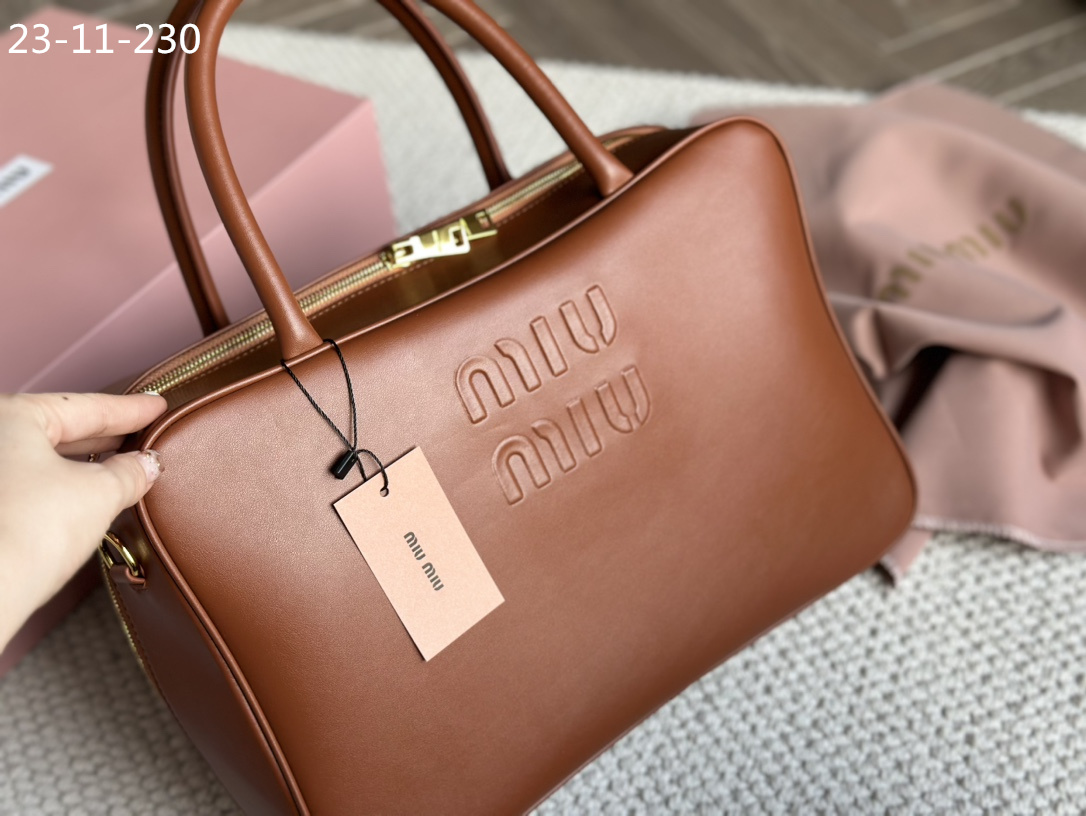 AN4259 MIUMIU 69.99$    K6T4259  -GBB gallery