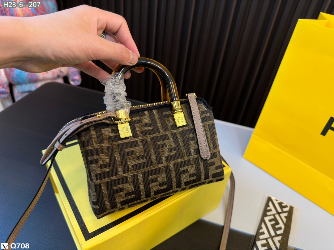 AN4568 FENDI 52.99$  -GBB gallery