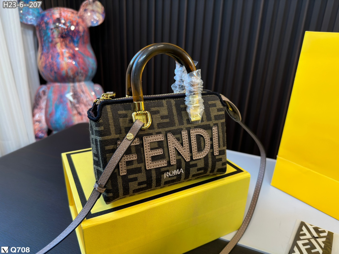 AN4568 FENDI 52.99$  -GBB gallery