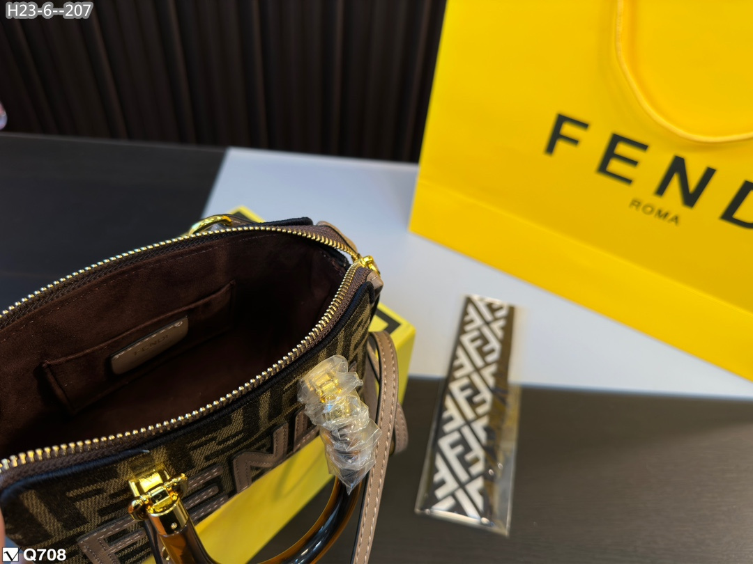 AN4568 FENDI 52.99$  -GBB gallery