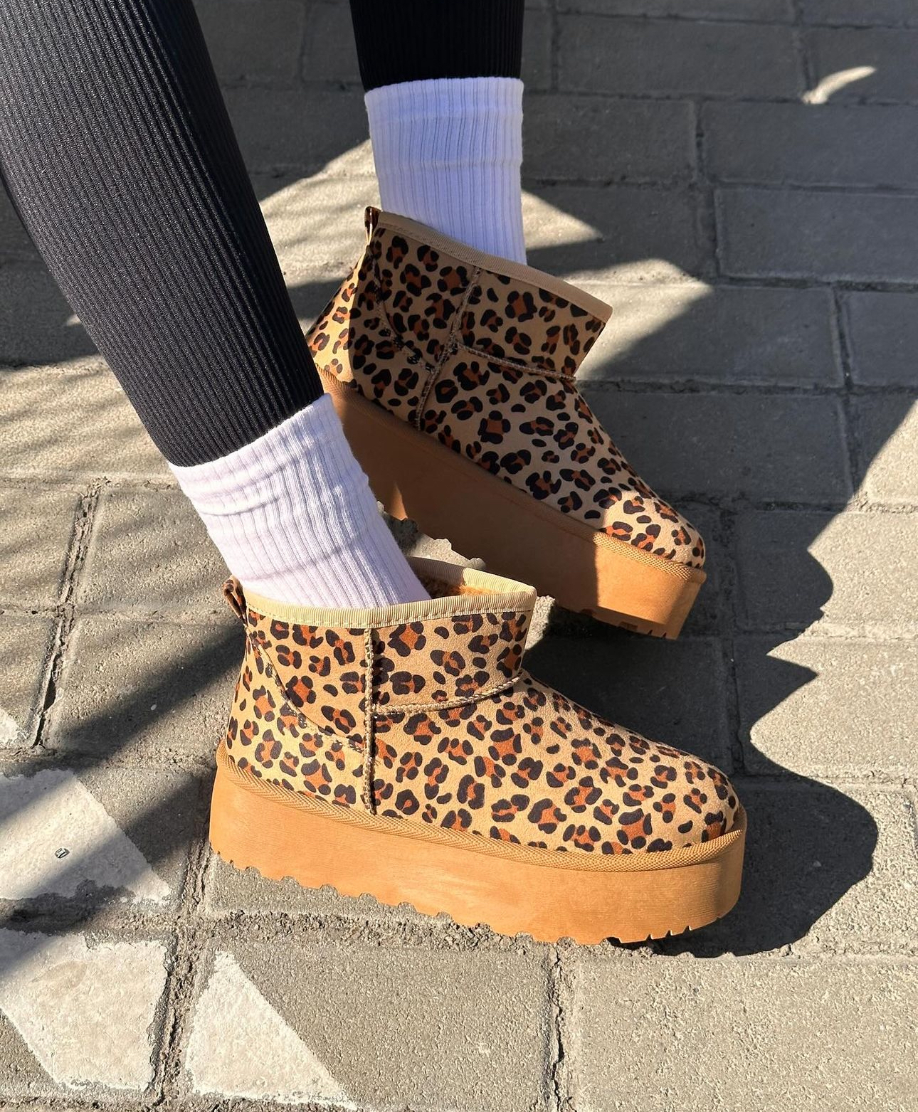 AN4664 UGG Boost 5cm 49$ gallery