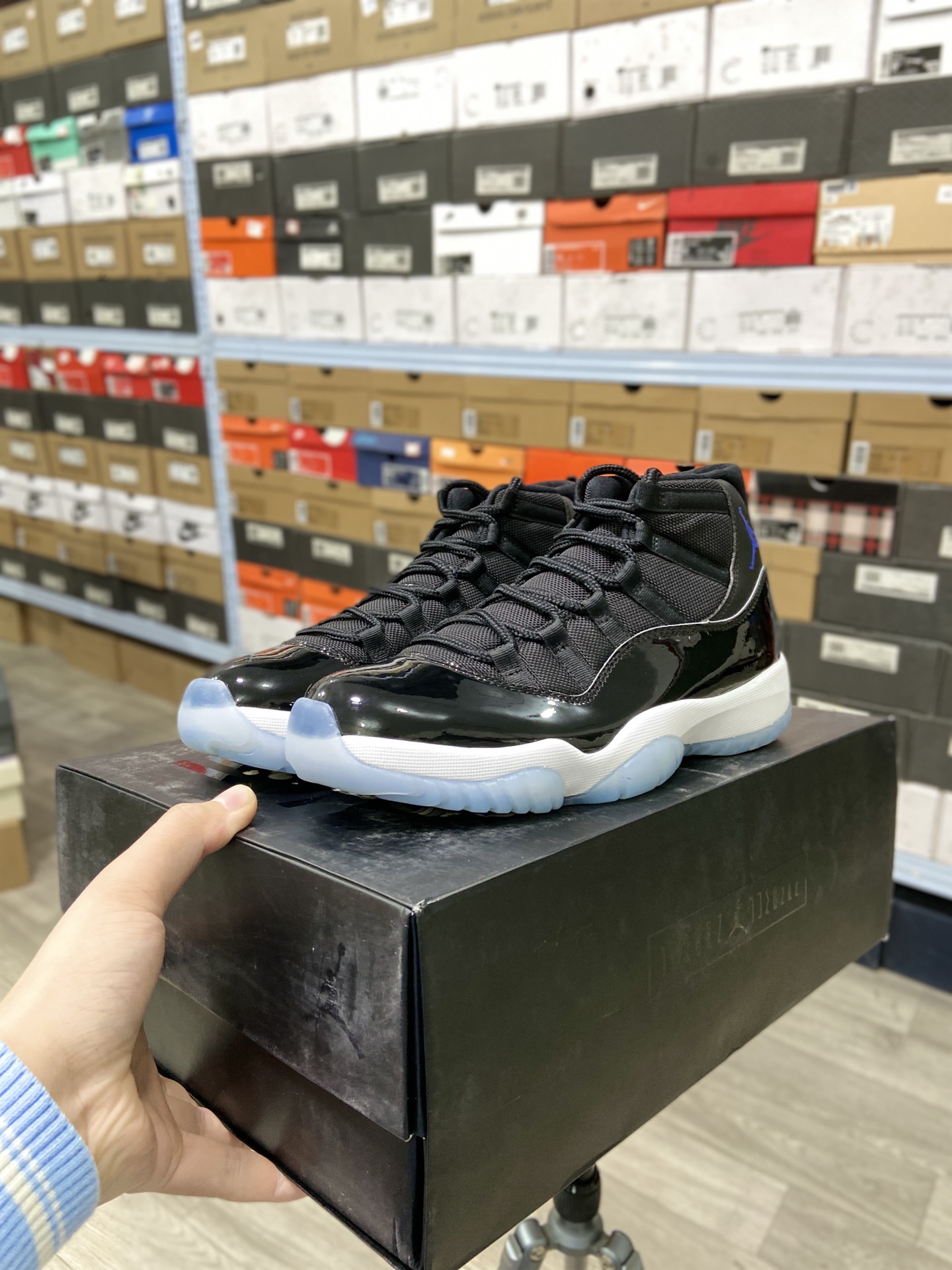 Air Jordan $87 gallery