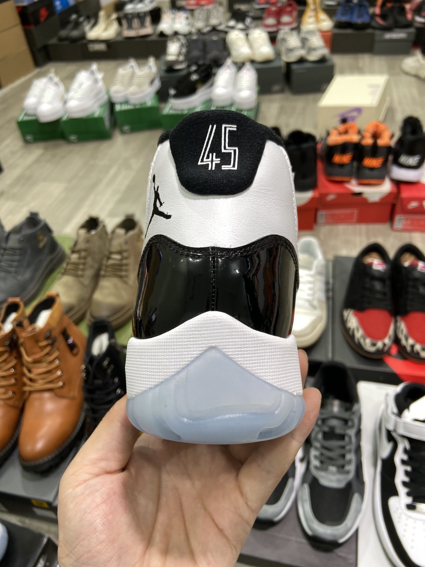 Air Jordan $87 gallery