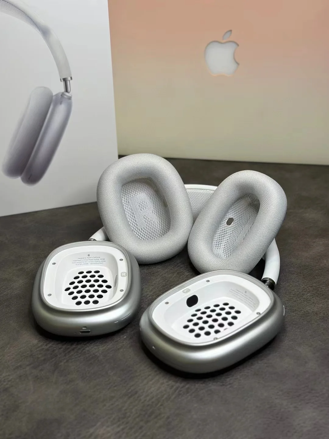 Air Pods Max $135 gallery