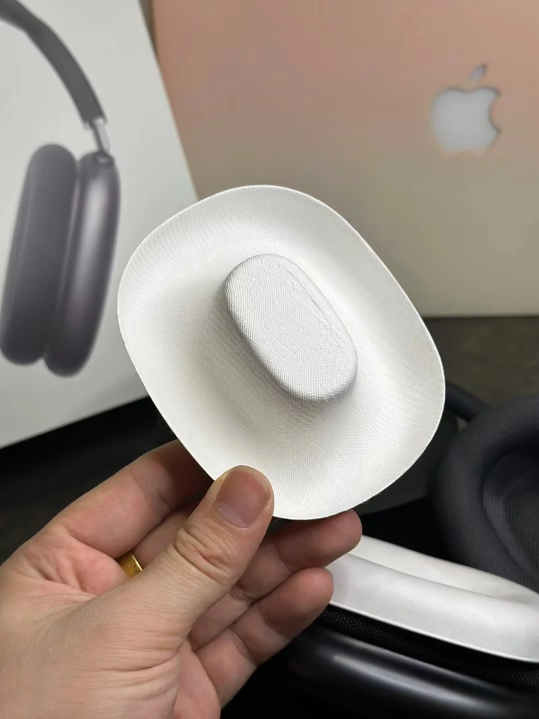 Air Pods Max $135 gallery