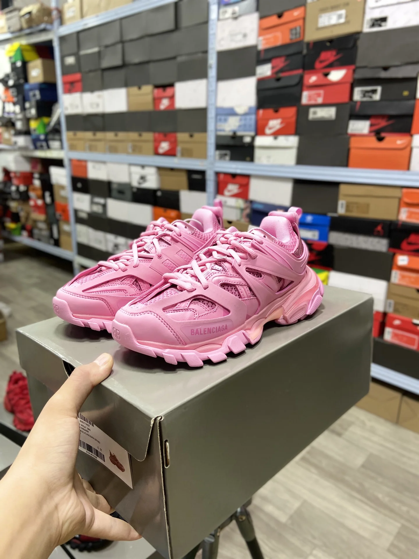 BALENCIAGA $190 gallery