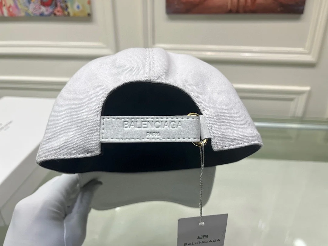 BALENCIAGA $31 gallery