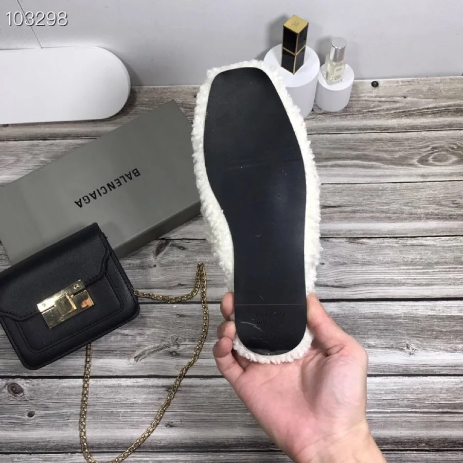 BALENCIAGA $51 gallery