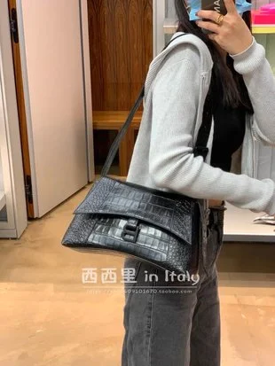 BALENCIAGA $78 gallery