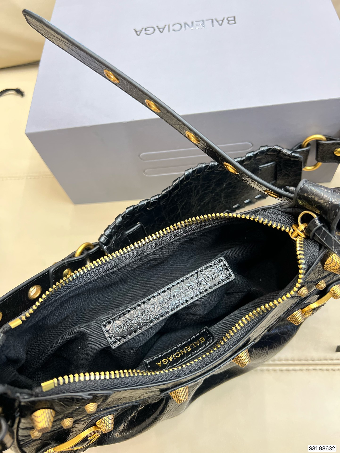 BALENCIAGA $86 gallery