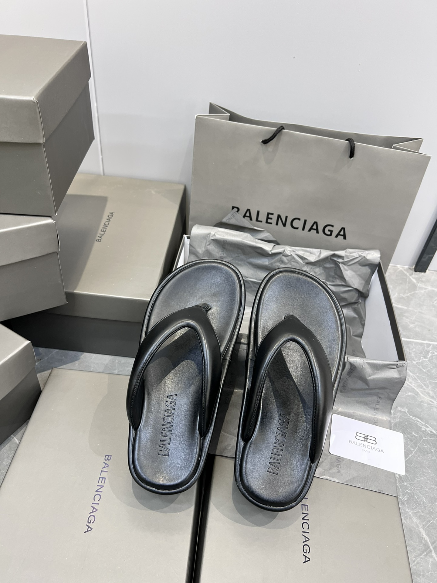 BALENCIAG  45.99$  code 449-6575-R gallery