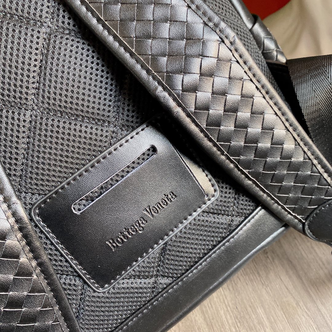 BOTTEGA VENETA $79 gallery