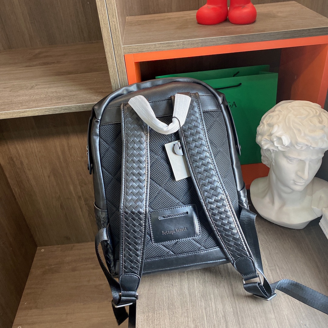 BOTTEGA VENETA $79 gallery