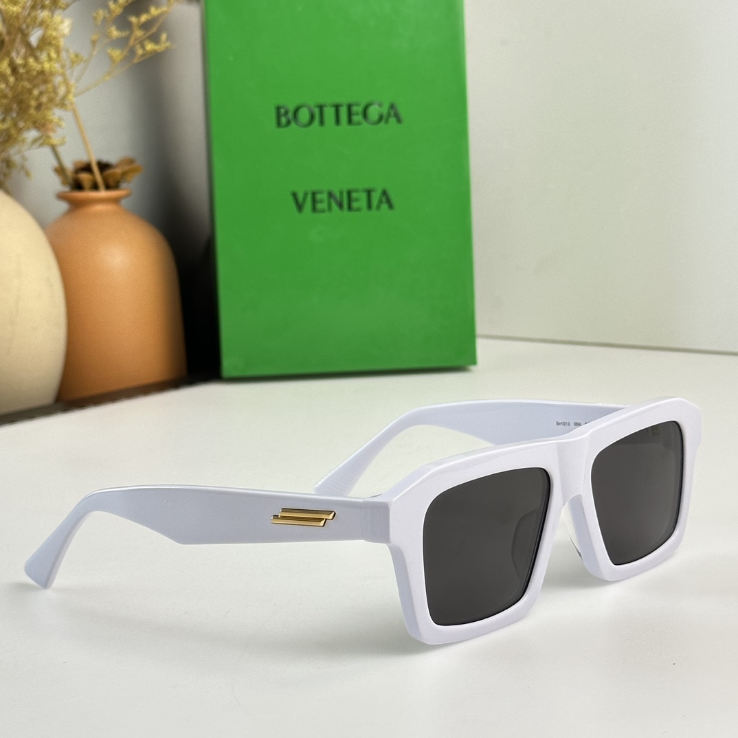 BOTTEGA VENET $55 gallery