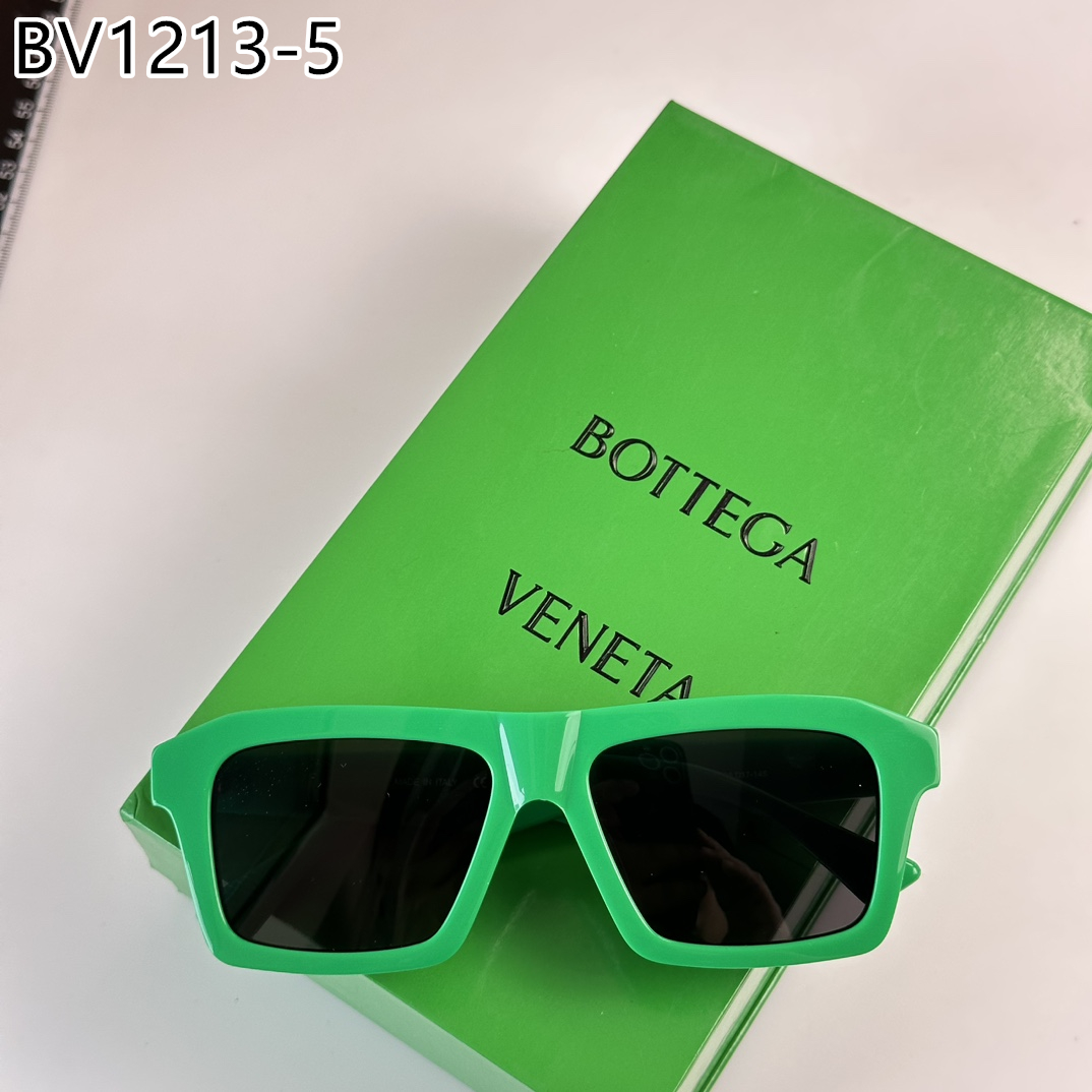 BOTTEGA VENET $55 gallery