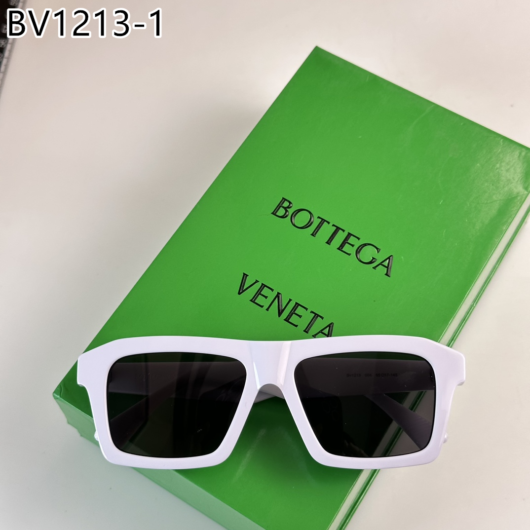 BOTTEGA VENET $55 gallery