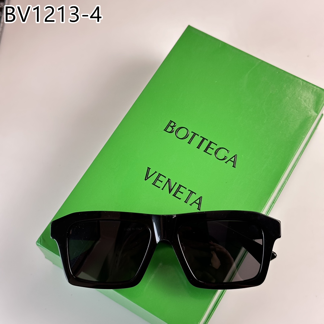 BOTTEGA VENET $55 gallery