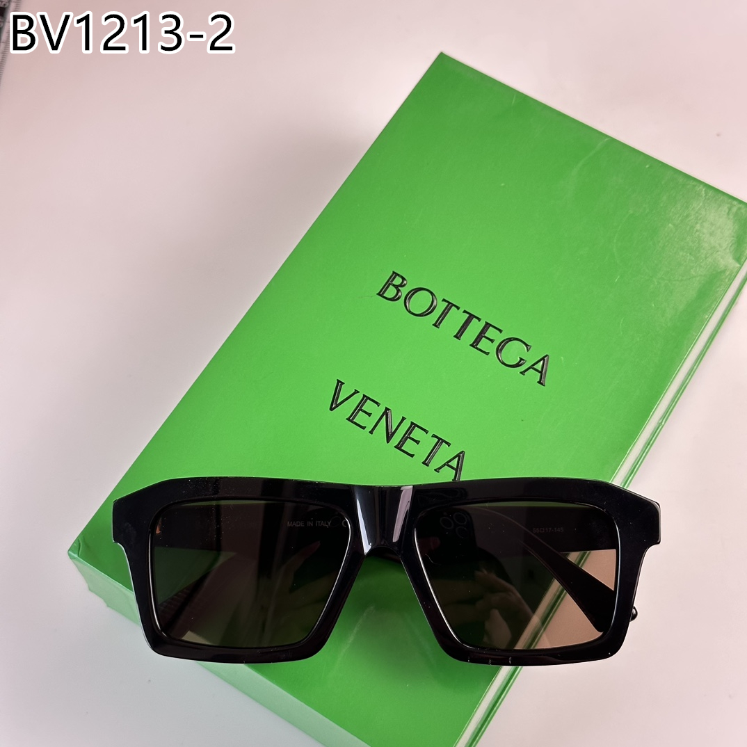 BOTTEGA VENET $55 gallery