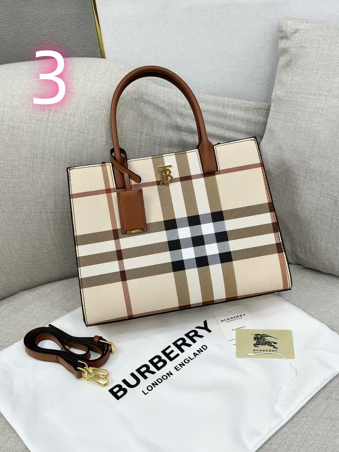 BURBERRY  42.99$   CODE 404-7266-R gallery