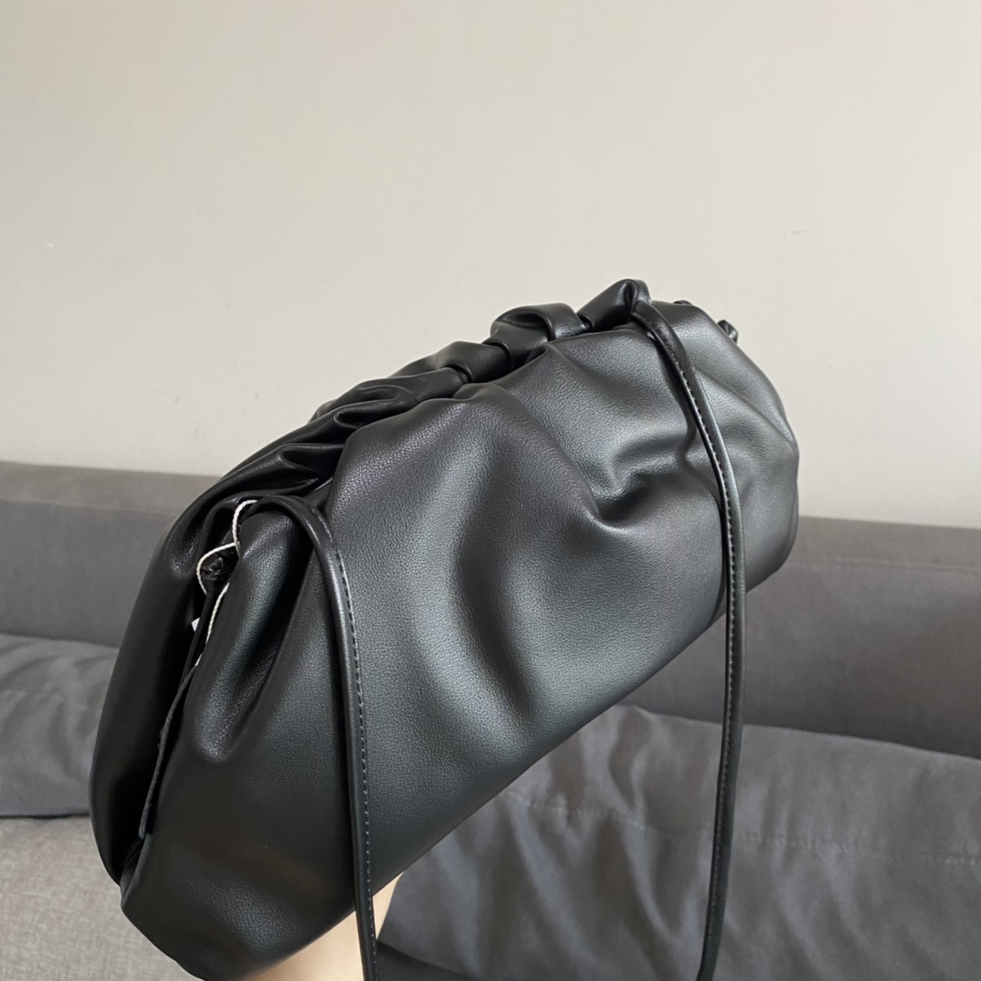 BV0001 HANDBAG gallery