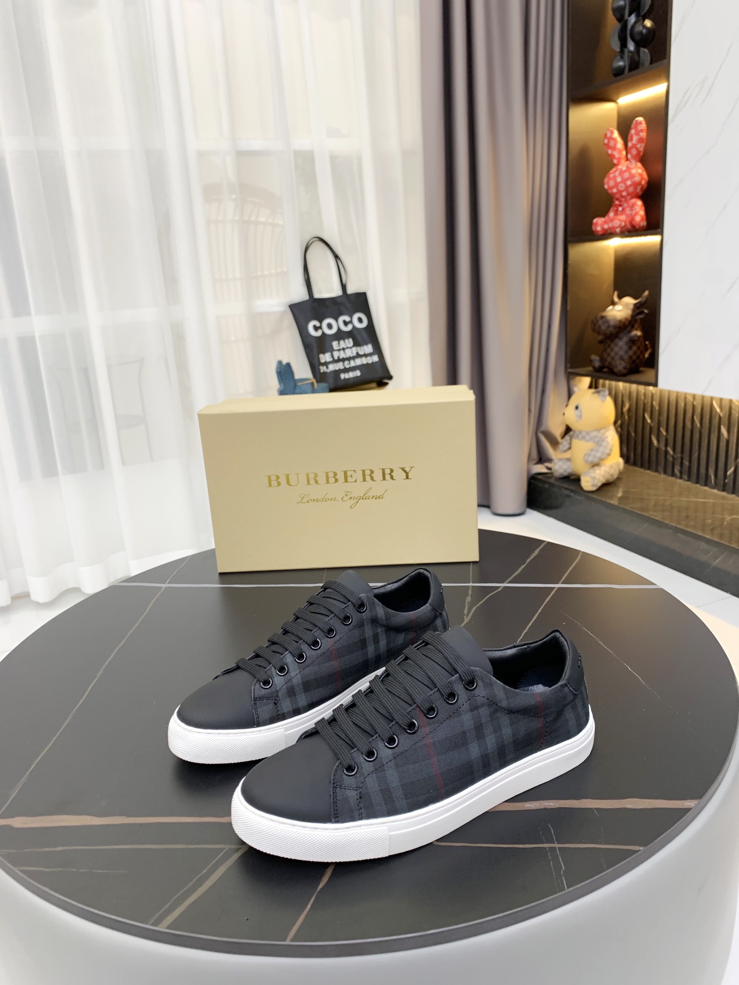 Balenciaga 45.55$  code 449-5867-R gallery