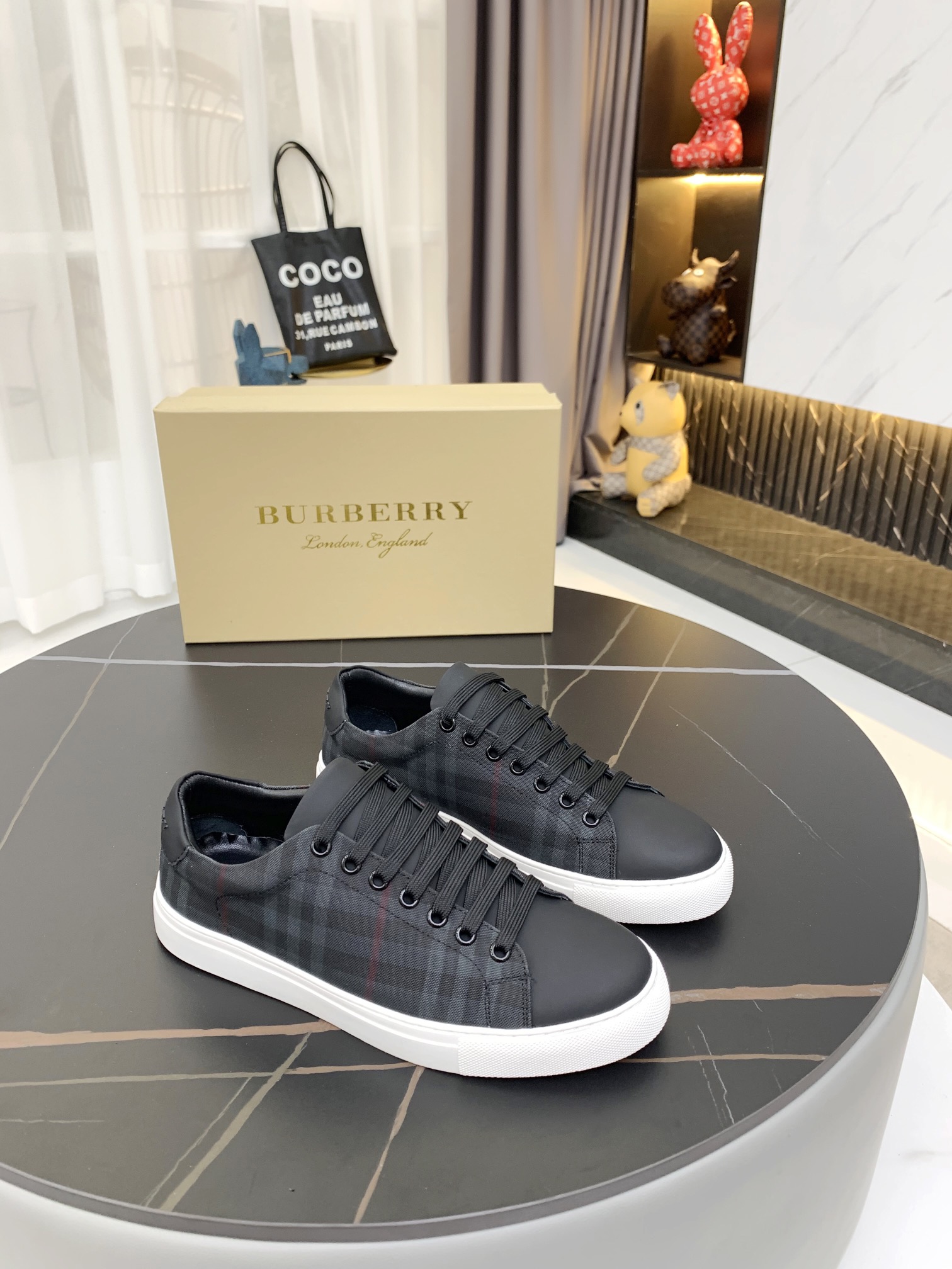 Balenciaga 45.55$  code 449-5867-R gallery